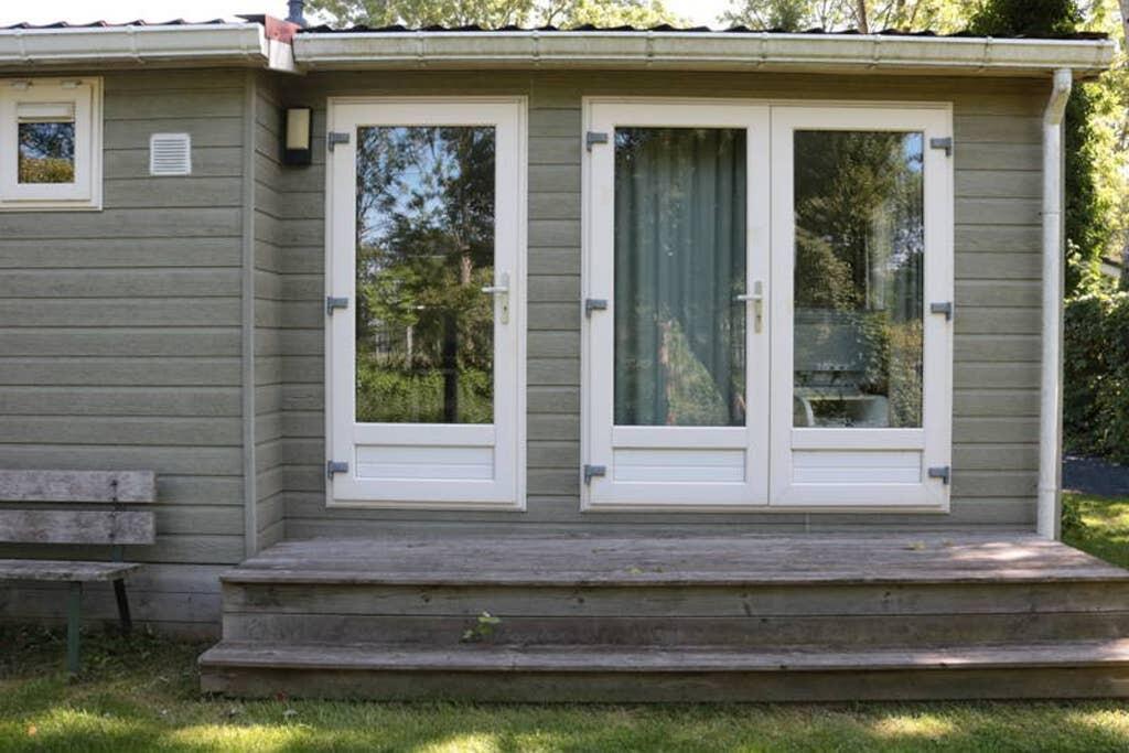 Een Chalet Met Prive Sauna En Tuin Villa Tzummarum Eksteriør billede