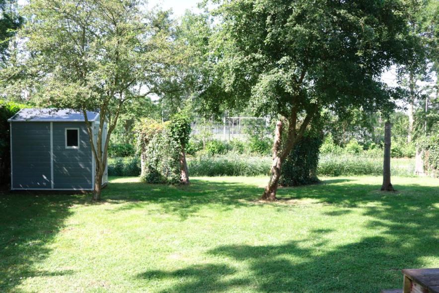 Een Chalet Met Prive Sauna En Tuin Villa Tzummarum Eksteriør billede